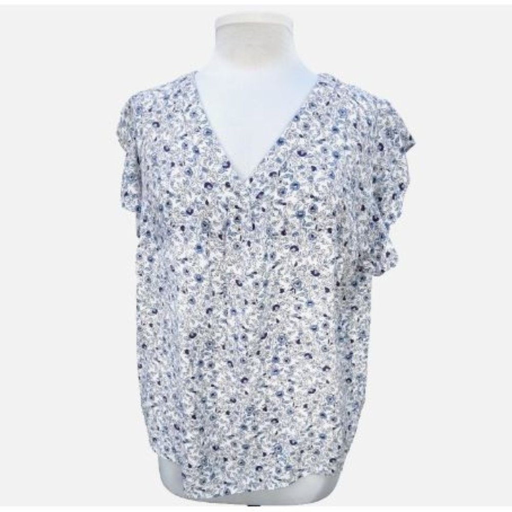Jones &Co Jones New York Women's 1X Vneck Blue and White Floral Shirt